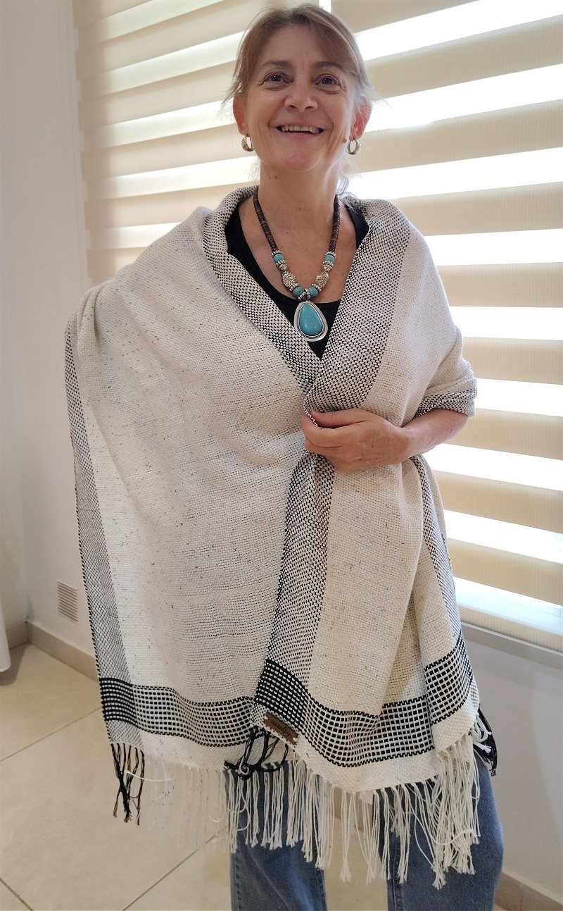 Pashminas tejidas en telar Corel artesanales
